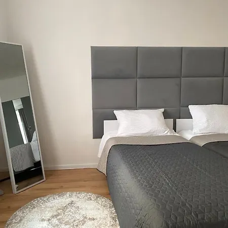 Eko - Nowy W Centrum Z Prywatnym Zadaszonym Parkingiem