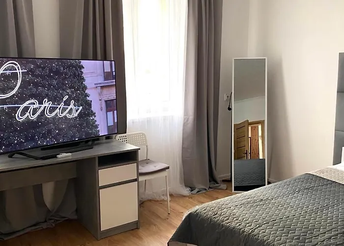 Eko - Nowy W Centrum Z Prywatnym Zadaszonym Parkingiem Apartamento